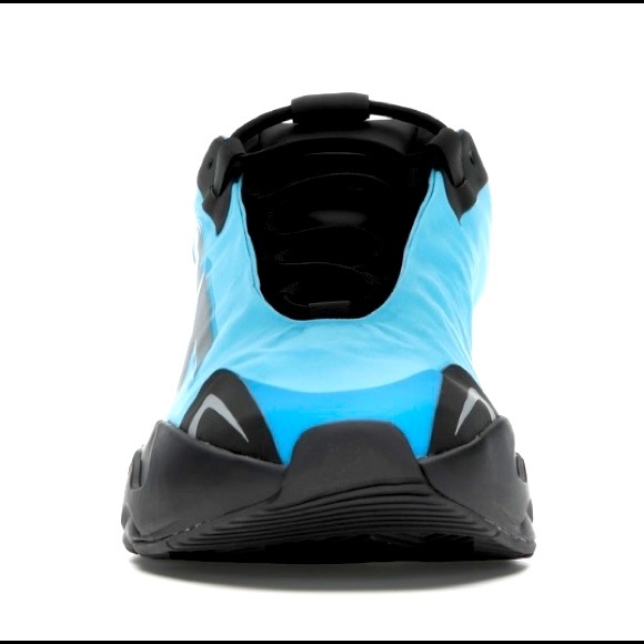 Adidas Yeezy Boost 700 MNVN Bright Cyan Size 11 100%Authentic